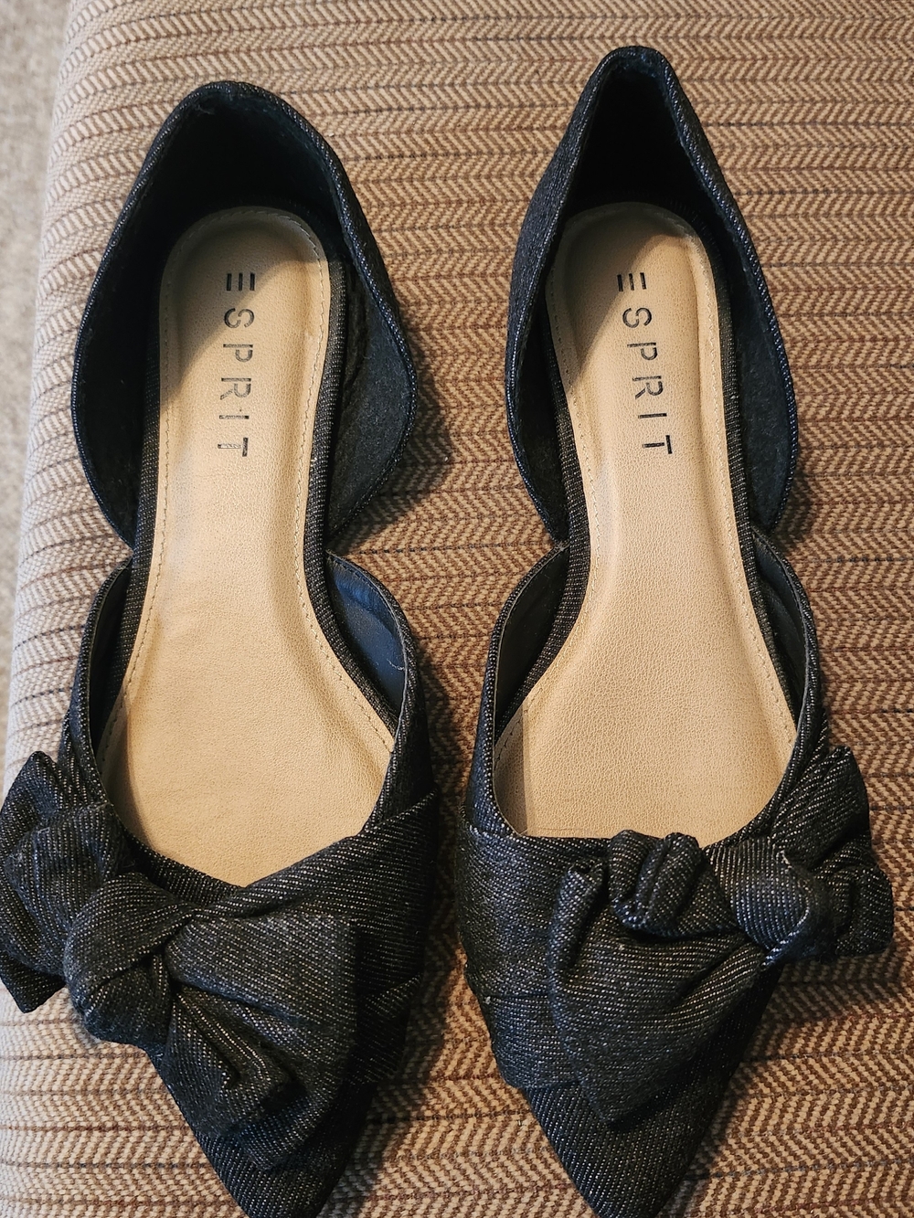 Esprit Women's Black Pointed Bow Flats